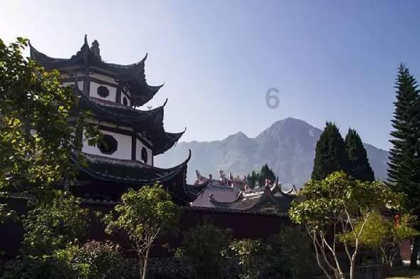 邮报:加盟后球衣畅销,阿贾克斯继续推出亨德森系列周边